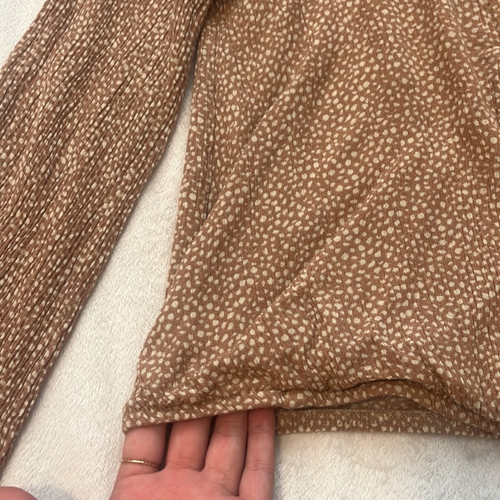Cropped Pattern Blouse - Picture 2 of 3